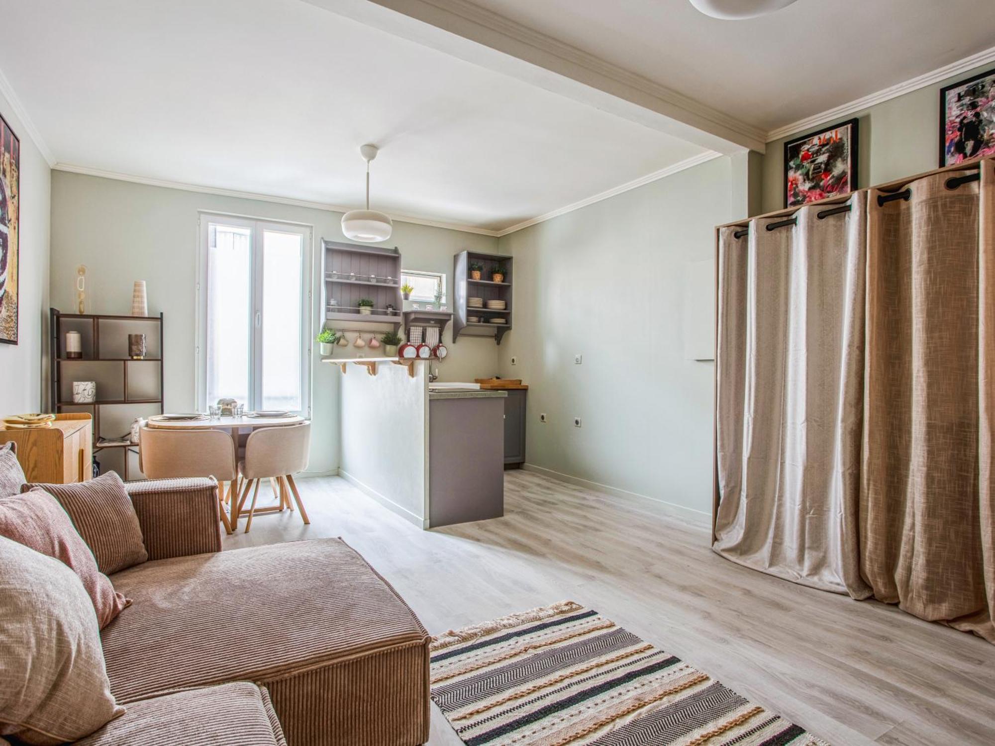 Douillet Proche Metro Et Rer Apartment *
