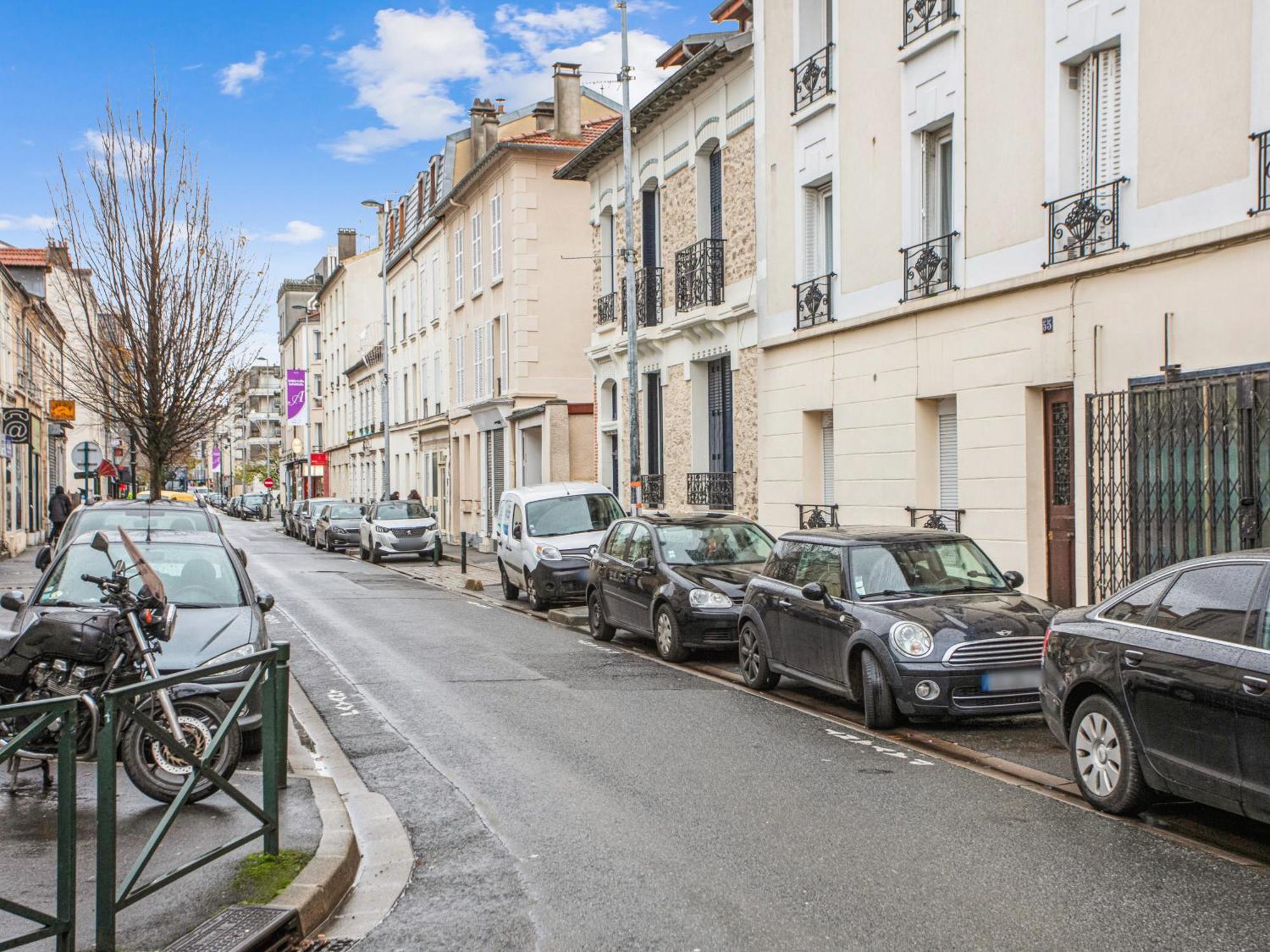 Douillet Proche Metro Et Rer Alfortville